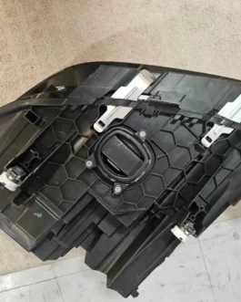 Selling headlights 2019-2024 BMW M8 8501