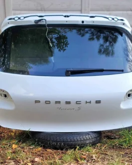 Porsche macan rear trunk