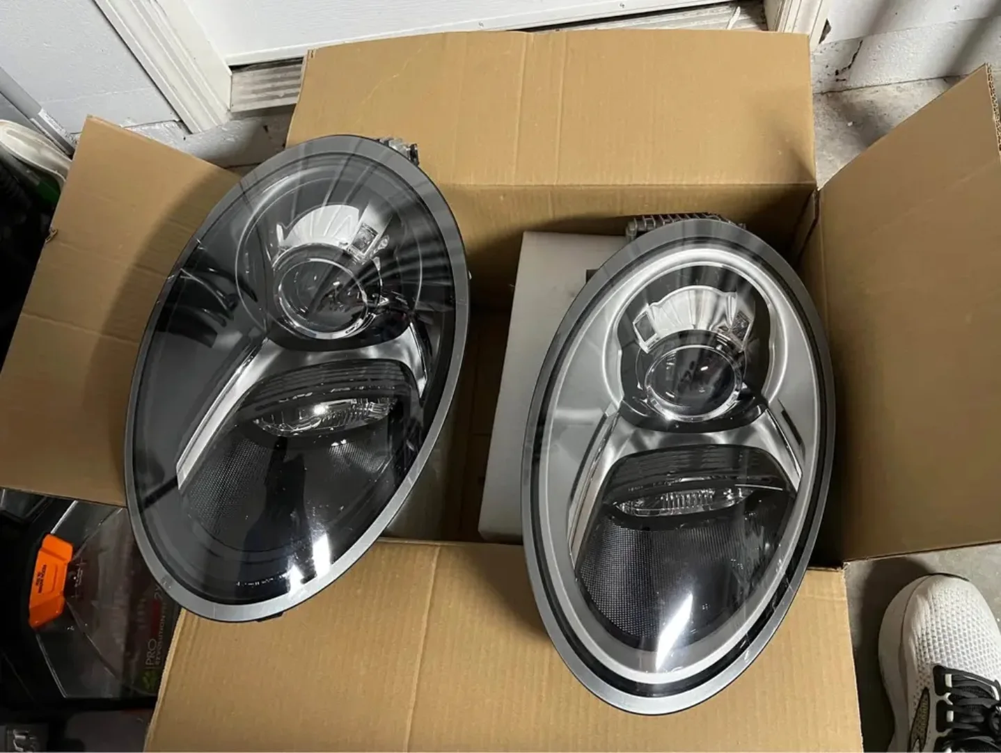 OEM Porsche 911 Xenon Headlights - Image 2
