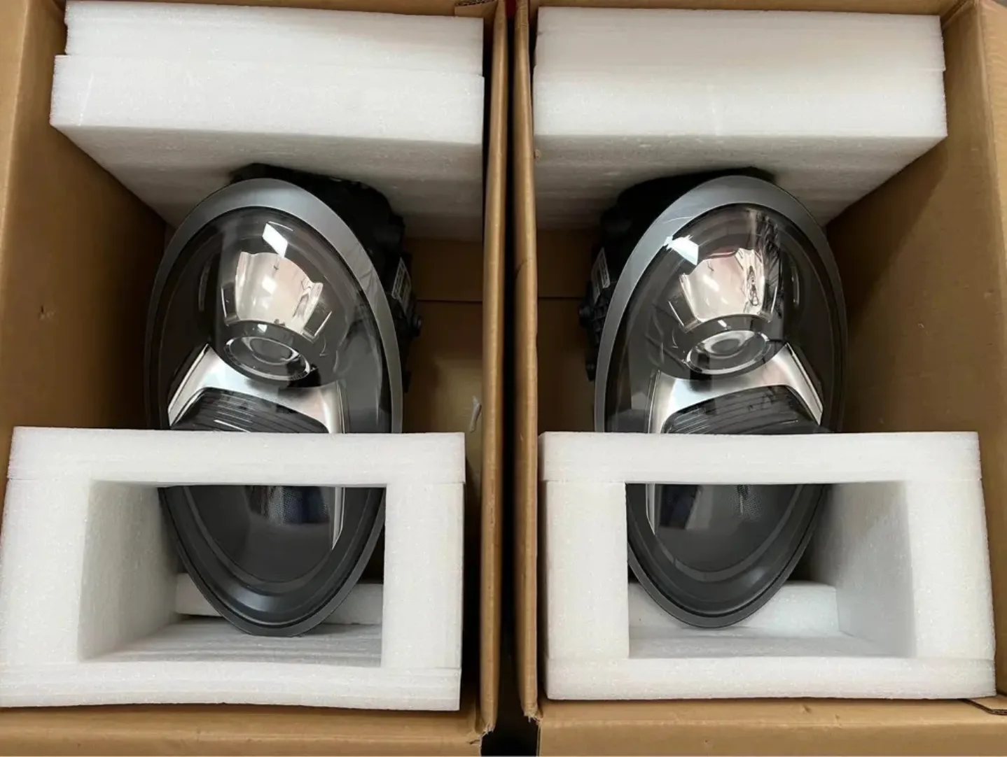 OEM Porsche 911 Xenon Headlights - Image 7