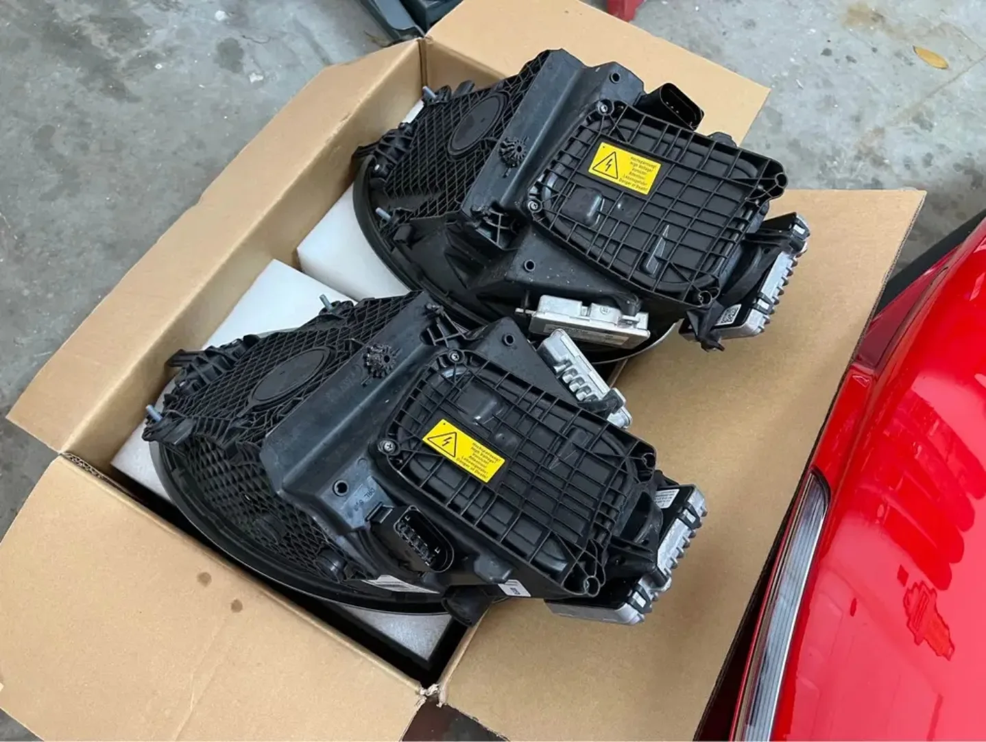 OEM Porsche 911 Xenon Headlights - Image 8
