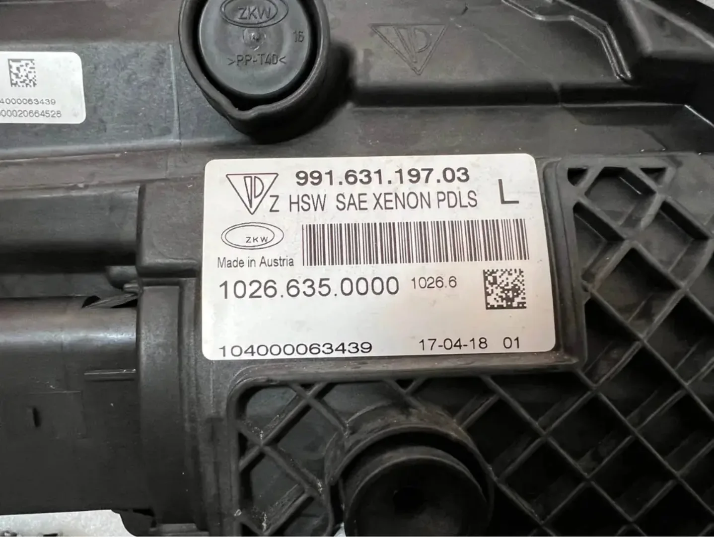 OEM Porsche 911 Xenon Headlights - Image 4