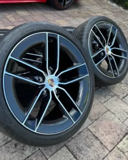 Porsche 992 911 factory wheels